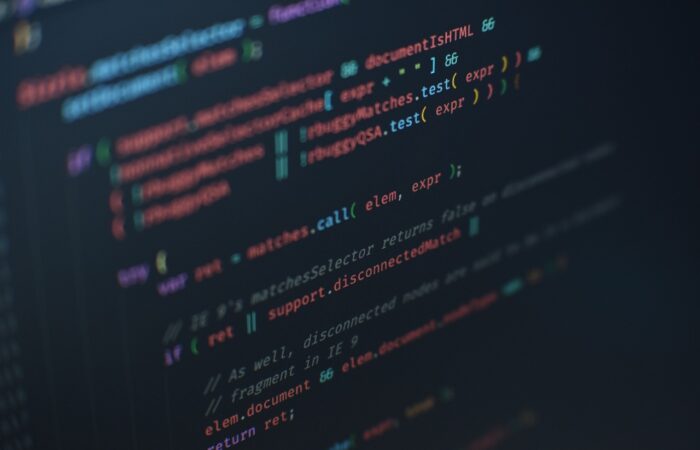 L_art_de_la_communication_dans_le_code_:_exploration_des_commentaires_HTML